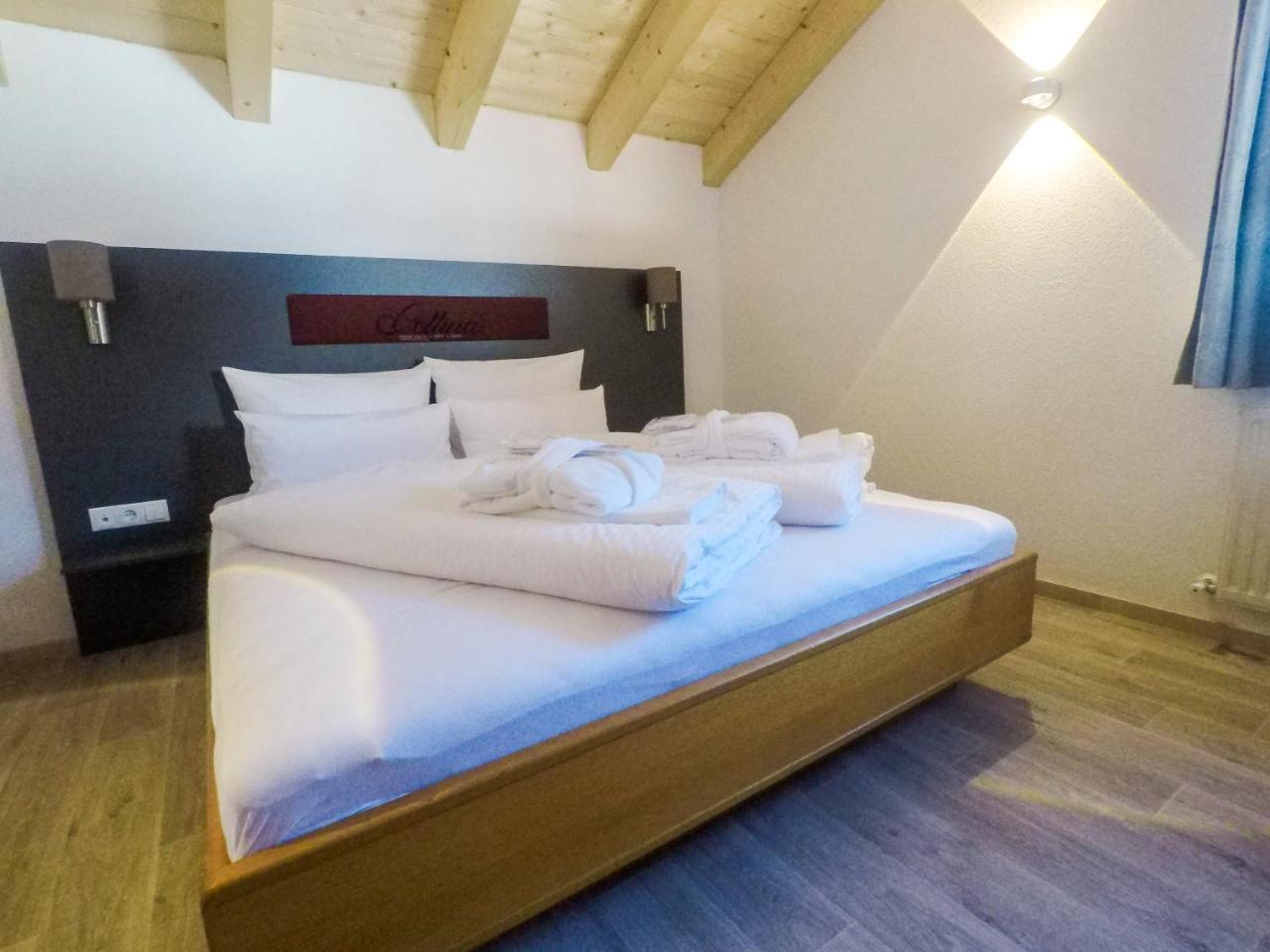 Collina Hotel Garni Nauders Kültér fotó