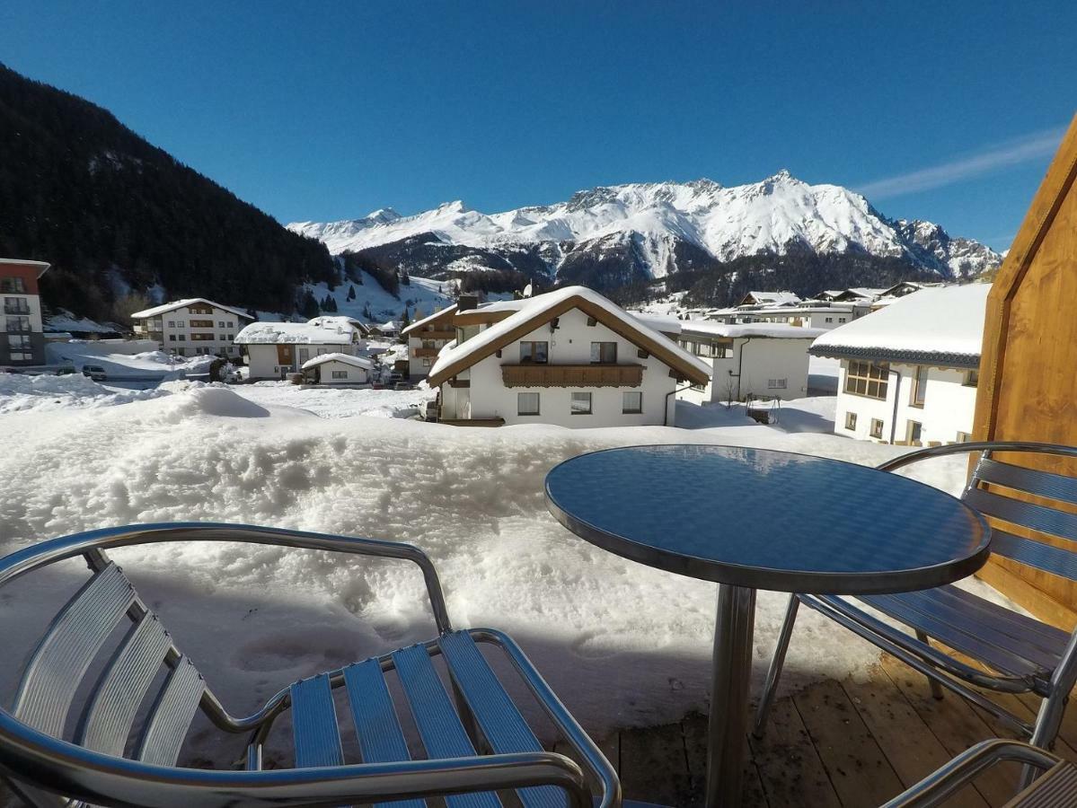 Collina Hotel Garni Nauders Kültér fotó