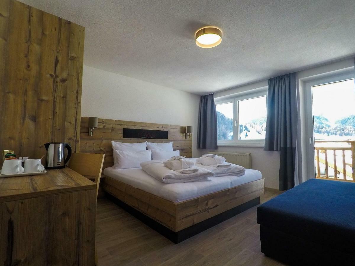 Collina Hotel Garni Nauders Kültér fotó
